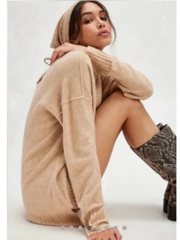 Free People Phoebe Pullover Sweater in Light Camel Heather Medium - Image 2