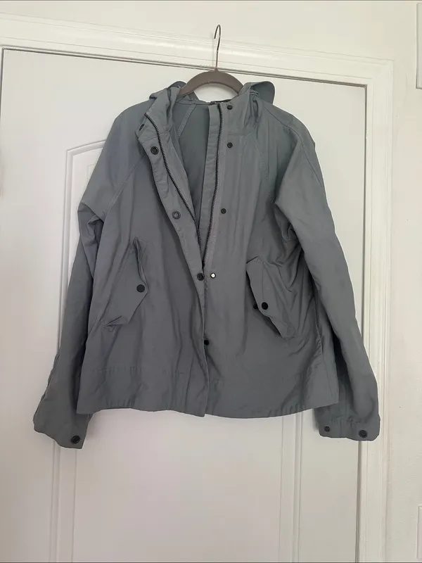 Everlane Cropped City Anorak Rain Coat Jacket Hooded in Blue-Gray Sz S - Image 3