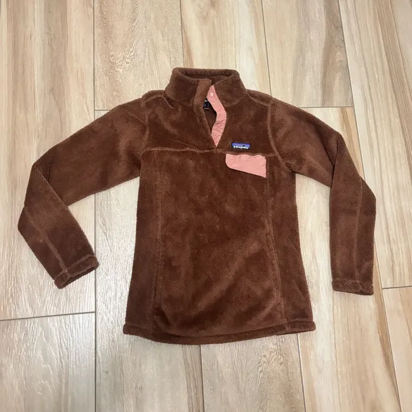 Patagonia Chocolate Fleece - Image 2