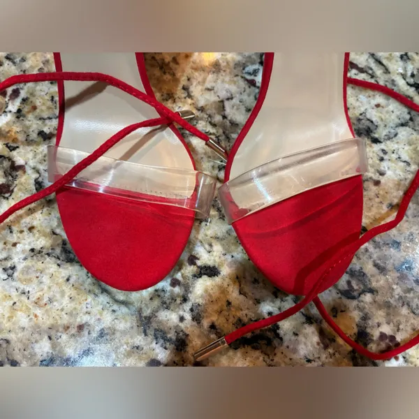 Women’s Elegant Wild Divia Lounge Red Women's Heels Size 6 1/2. - Image 4