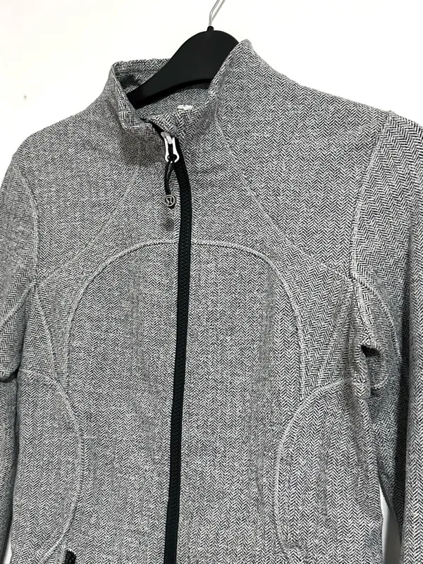 Lululemon Herringbone Define Jacket Womens 6 Gray Thumbholes Full Zip Athletic - Image 2