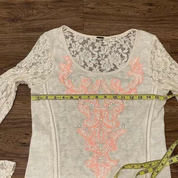 Sheer Long Lace Sleeve Blouse Cream With Coral Applique On Front Size L - Image 9