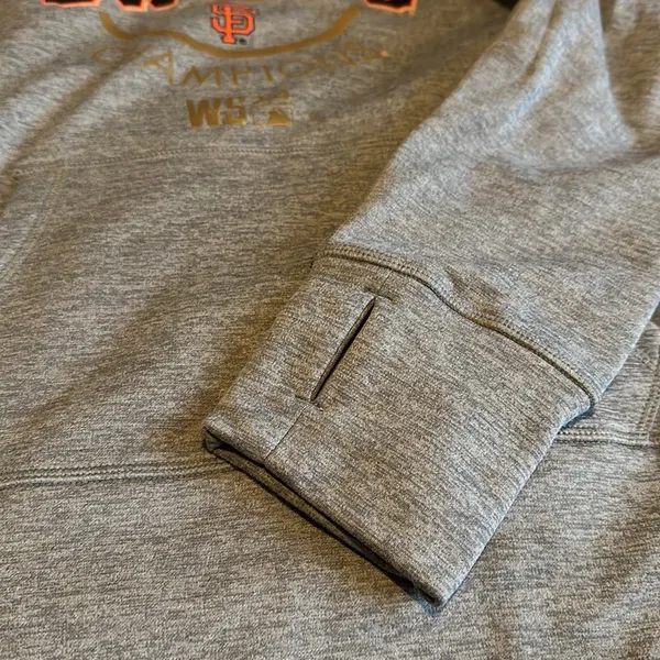 Nike SF Giants women’s sweatshirt - Image 4