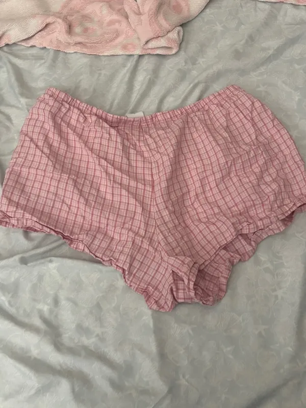 Hollister Pink Plaid Lounge Shorts - Image 5