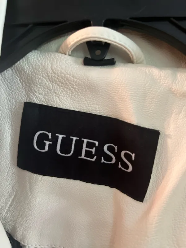 Guess white faux leather jacket white size Medium SH2) - Image 5