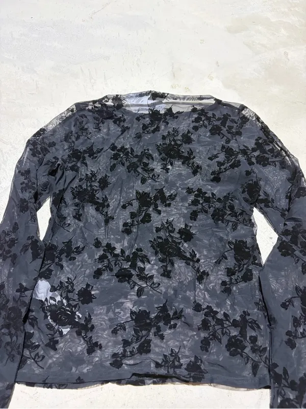 Abercrombie & fitch NWT Sheer Black Floral Long-Sleeve Top small MSRP$50 - Image 7
