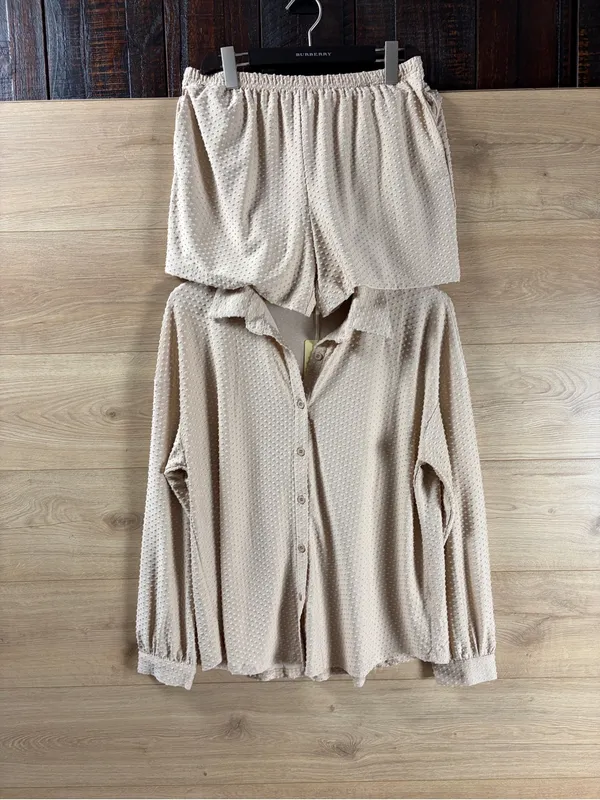 EKOUAER Beige Dot-Textured Button-Front Lounge Set NWT Large - Image 3