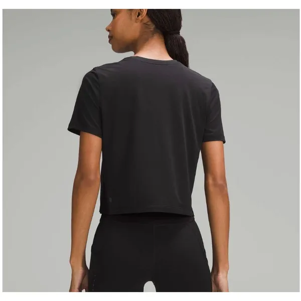 Lululemon Ultralight Waist Length Tee Women's 6 Black - Image 2