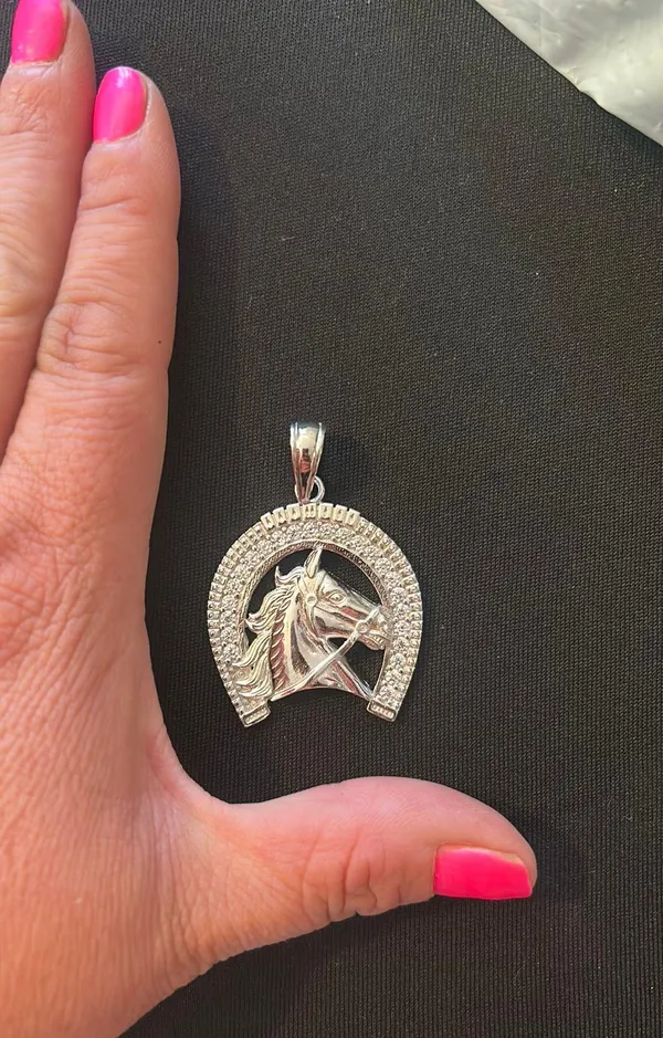 Sterling silver horse pendant QZs - Image 2