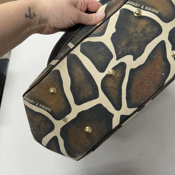 Dooney & Bourke Giraffe Print Canvas Shoulder Tote Bag Leather Trim Vintage Y2K - Image 11