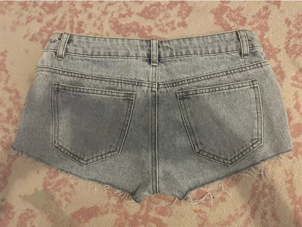 Edikted Devin Low-Rise Micro Denim Shorts - Image 2