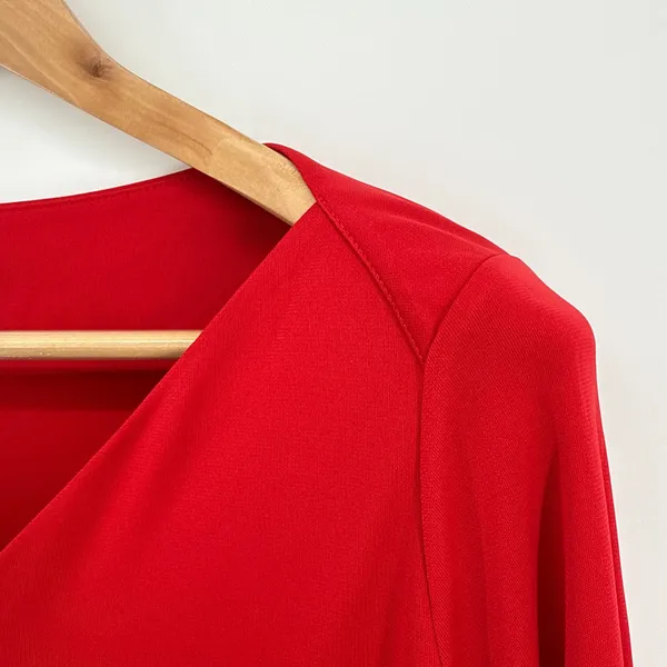 Ann Taylor Red V-Neck Long‎ Sleeve Blouse Covered Button Cuffs Size M 505154 - Image 2