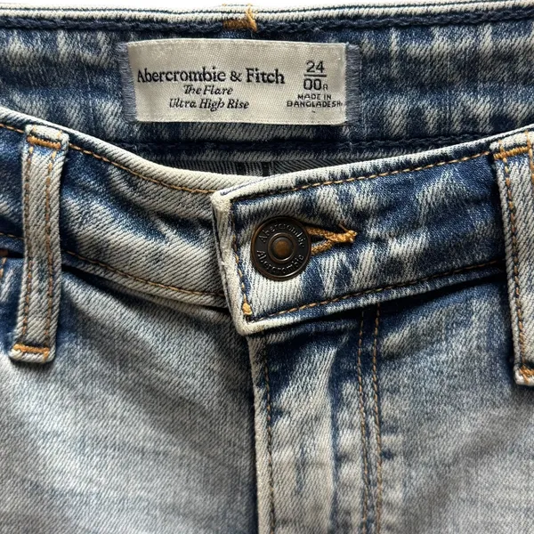 Abercrombie & Fitch The Flare Ultra High Rise Light Wash 24 00 - Image 3