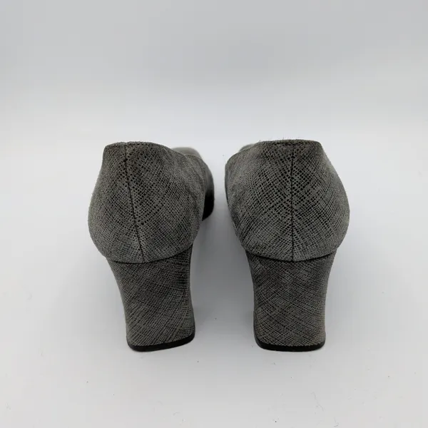 Stuart‎ Weitzman Gray Textured Square Toe Block Heel Pumps Womens 8 AA Narrow - Image 5