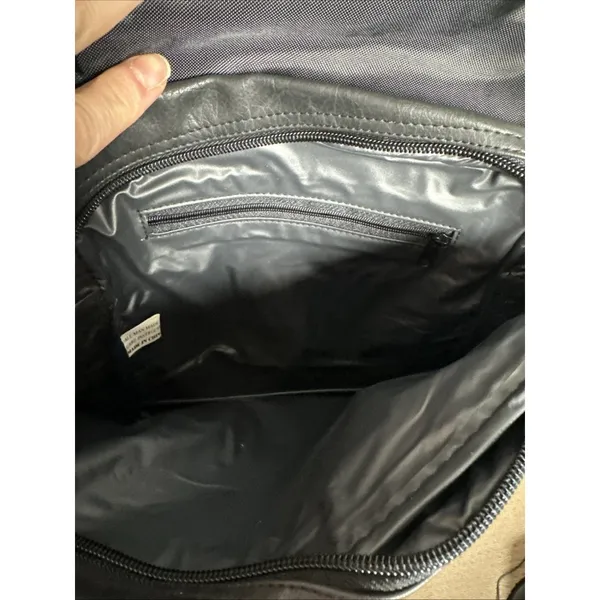Vintage Totes‎ Shoulder Bag Purse Black 90s Pockets Zip Adjustable Travel 90s - Image 14
