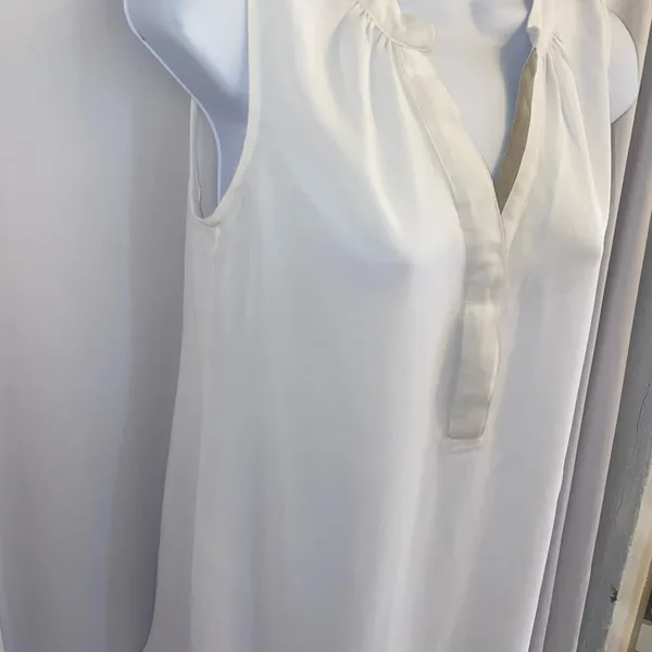 Banana Republic Women's Sleeveless Top Size XS - Image 4