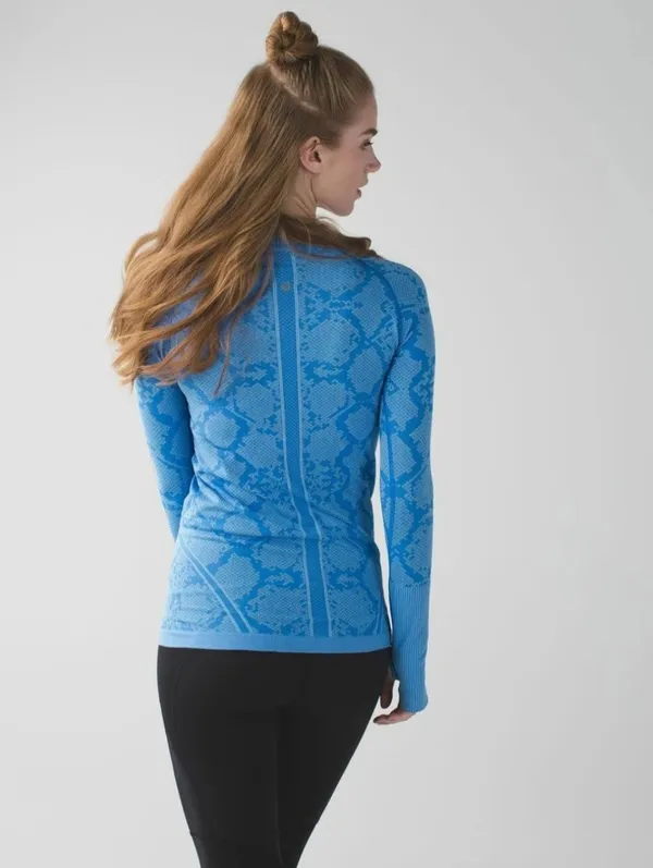 LULULEMON Women Blue Snakeskin Swiftly Tech Long Sleeve Athletic Top Size 6 - Image 2