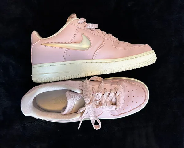 Nike Low Pink Iridescent Air Force 1 - Image 3