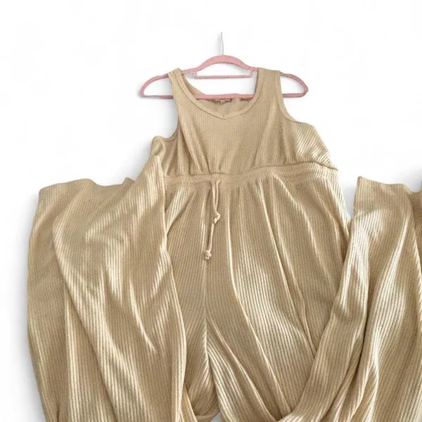 No Comment Plus women's cream/ivory ribbed jumpsuit in size 1X - Image 3