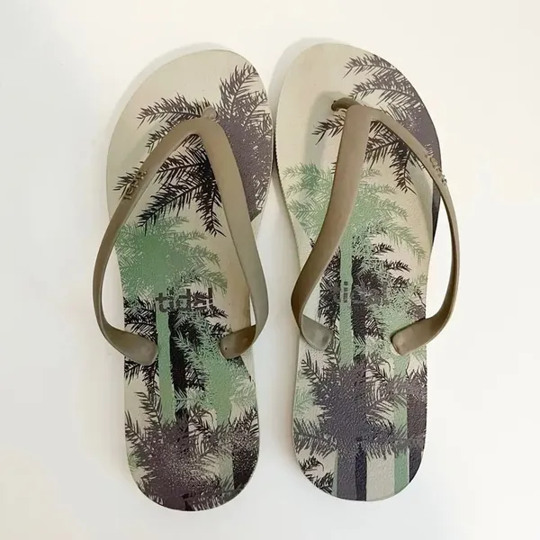 TIDAL Tropical Print‎ Classic Flip Flops Gray Size 9 - Image 2