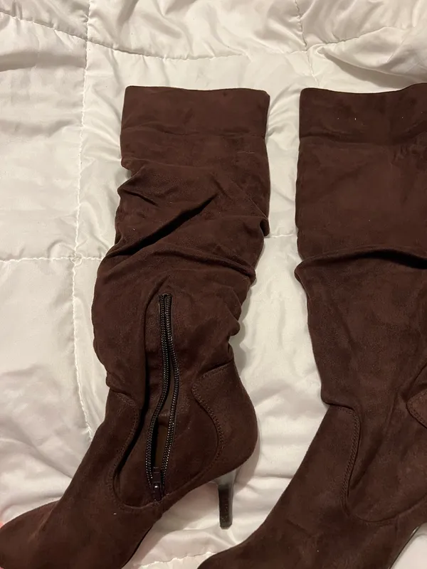 Brown Suede Boots Size 5.5 - Image 4