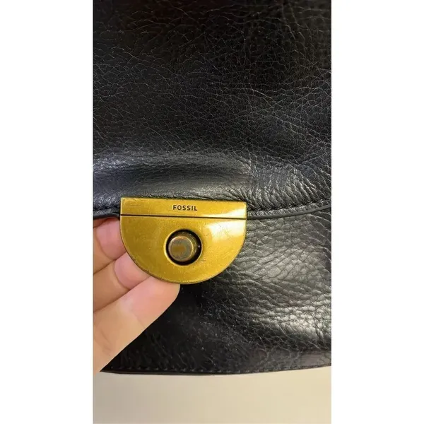 Fossil Emi Black Key Clasp Flap Pebbled Leather Crossbody Bag Bronze Accents - Image 5