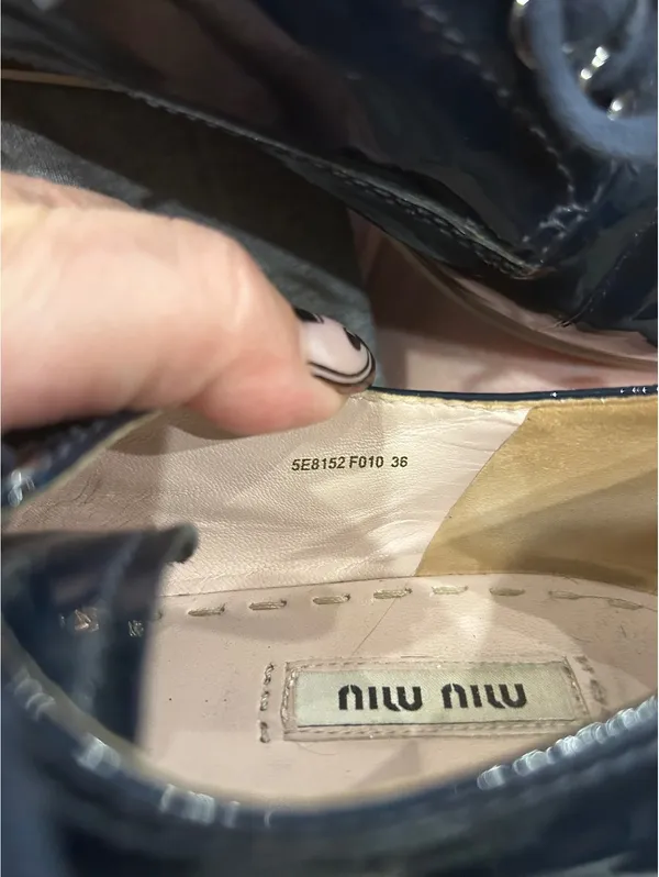 Miu Miu Navy Patent Leather Oxford Shoes Sz36 - Image 9
