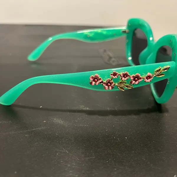 Floral Embellished Sunglasses Green - Image 9