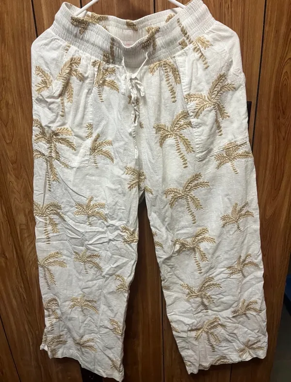 Pink Lily Palm Tree Beach pants  - Image 2