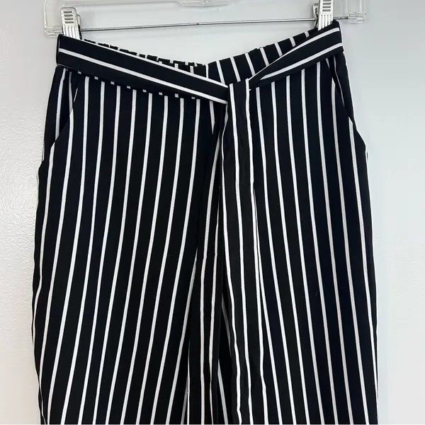 NWT Have Los Angles Black & White Striped Belted Lightweight Pull on Pants Small - Image 2