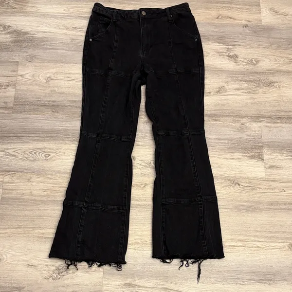 Tinseltown Black Fringe Bottom Flare Women's/Junior's Jeans Size 9 - Image 2