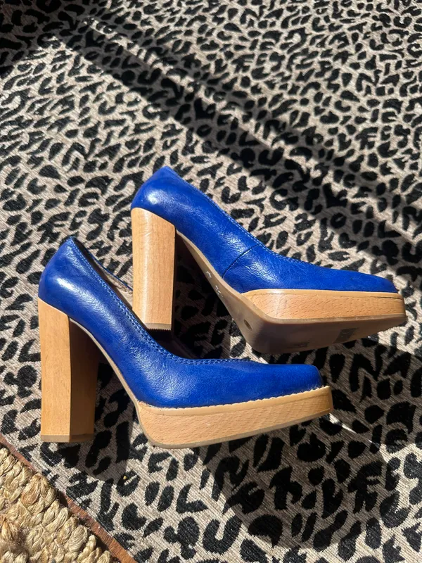 Royal blue Michael Kors platform leather heels  - Image 3