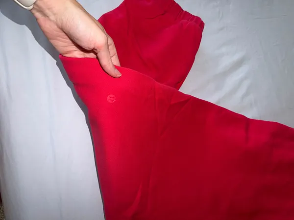 Women’s Lululemon Scuba Joggers - Image 4