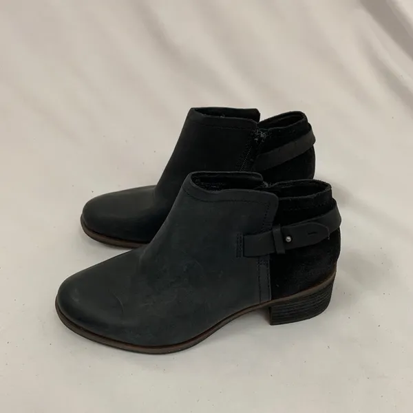 Loris‎ by Kork-Ease Sonya Black Leather Ankle Boot - Image 4