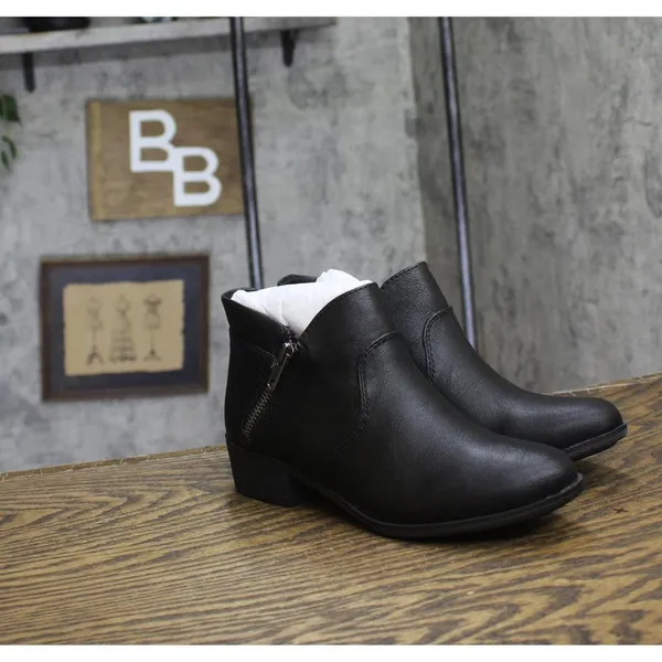 NWT Sun + Stone Womens Adelinee Faux Leather Ankle Boots 10017856000 Black 5M - Image 4