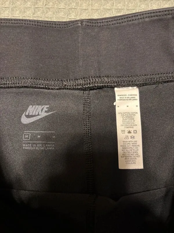 Nike Shorts Size Medium - Image 3