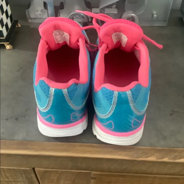 ATHLETECH ATHLETIC‎ SHOES Size 8.5 - Image 2