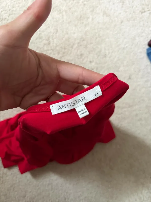 Long sleeve red top Size M - Image 3