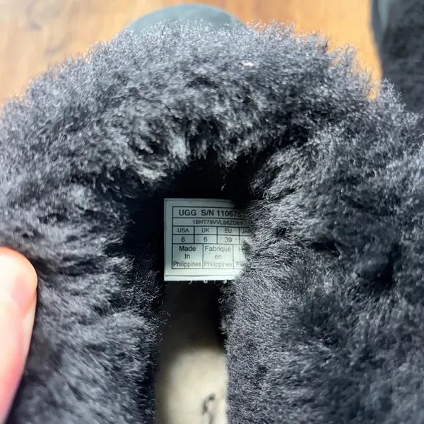 UGG Classic Mini Fluff Black Suede Sheepskin‎ Ankle Boots Womens 8 Cozy Winter - Image 11