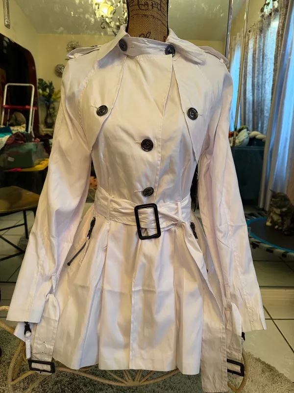 Beautiful jacket size fits XS/S 🩷 White - Image 2