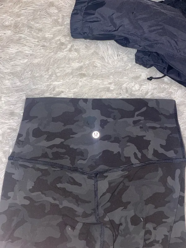 Lululemon Leggings Wunder Under - Image 2