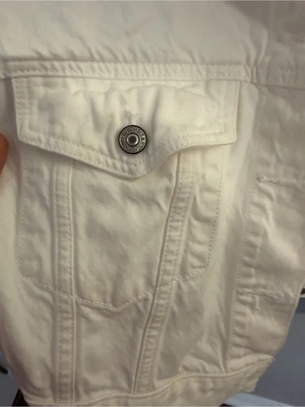 Abercrombie & Fitch White Denim Jacket - Image 6