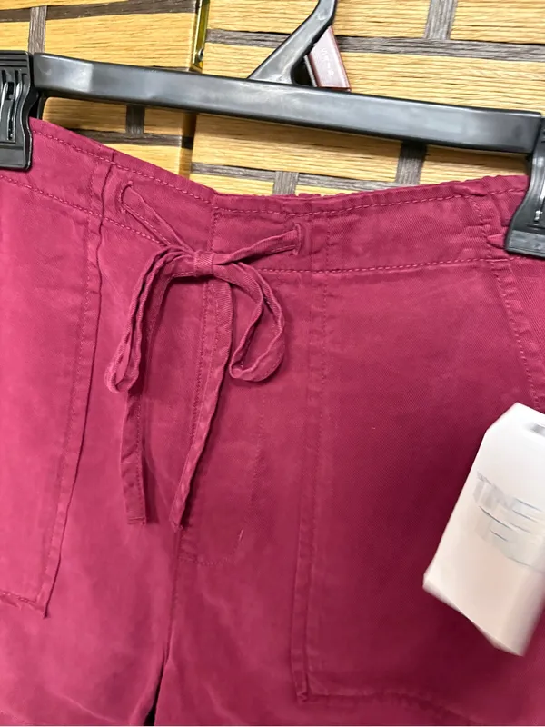 Time and tru burgundy soft utility shorts size small - Image 3