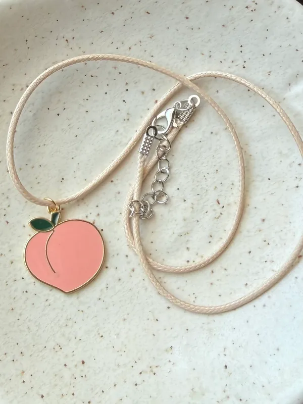 Handmade peach fruit Kawaii y2k funky pop style necklace🍑 - Image 4