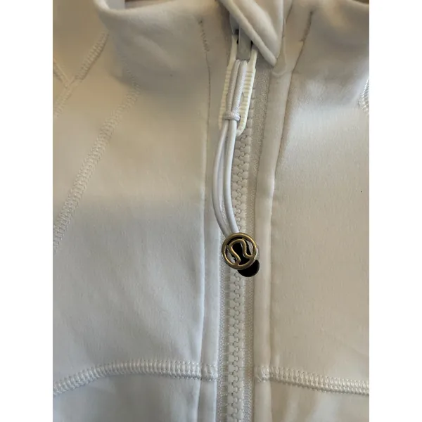 Lululemon White Define Jacket Luon‎ Full Zip Size 6 Mock Neck Athleisure flaw - Image 5