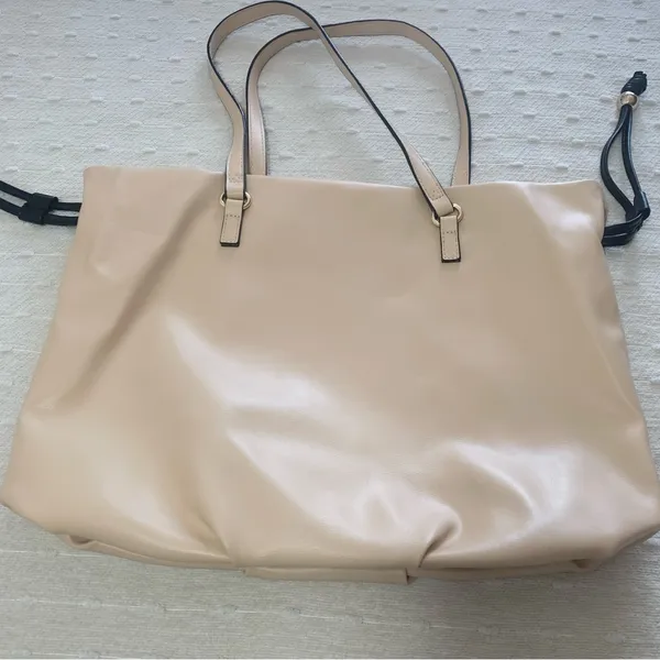 Victoria’s Secret 100% Polyurethane‎ Solid Tan Shoulder Bag One Size - Image 6