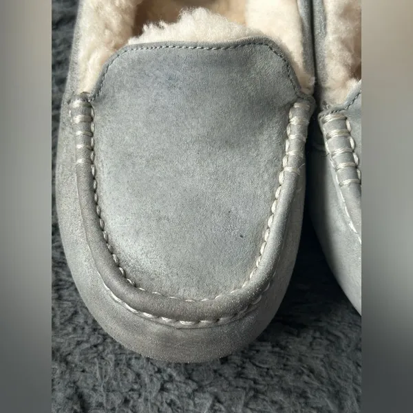 UGG Ansley water resistant suede slippers size 7 - Image 4