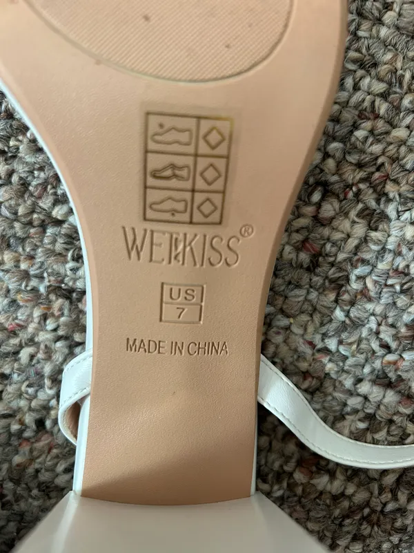 white heels Size 7 - Image 3