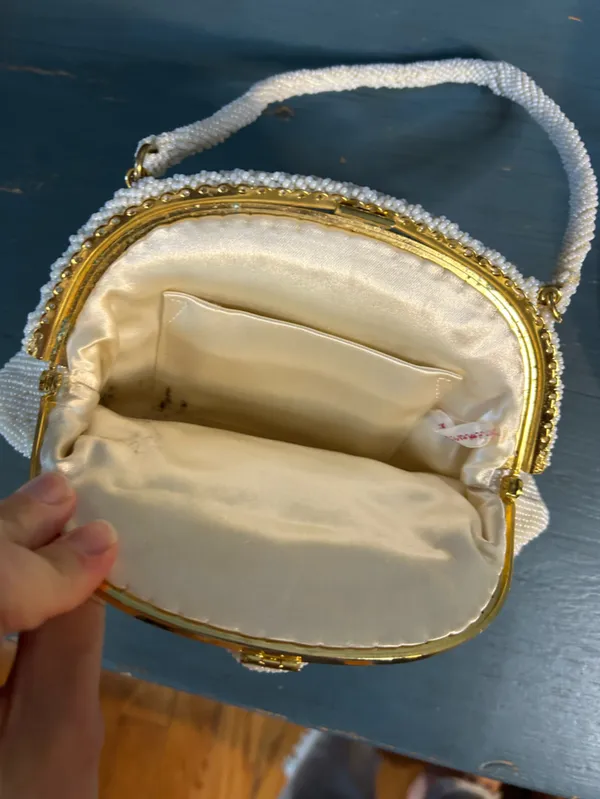 Vintage 1950’s Beaded Ivory Evening Bag with Gold Accents - Made in Japan - Image 7