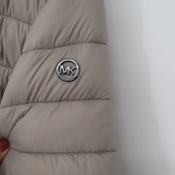 Michael Kors Puffer Jacket Womens M Packable Hooded Taupe Quilted Excellent - Image 2